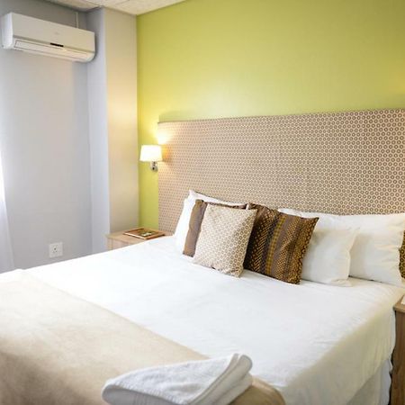 Hokahanya Inn & Conference Centre Масеру Екстериор снимка