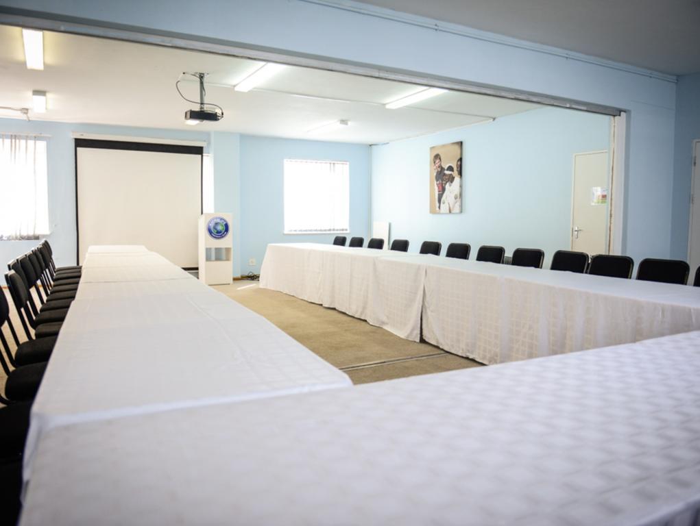 Hokahanya Inn & Conference Centre Масеру Екстериор снимка