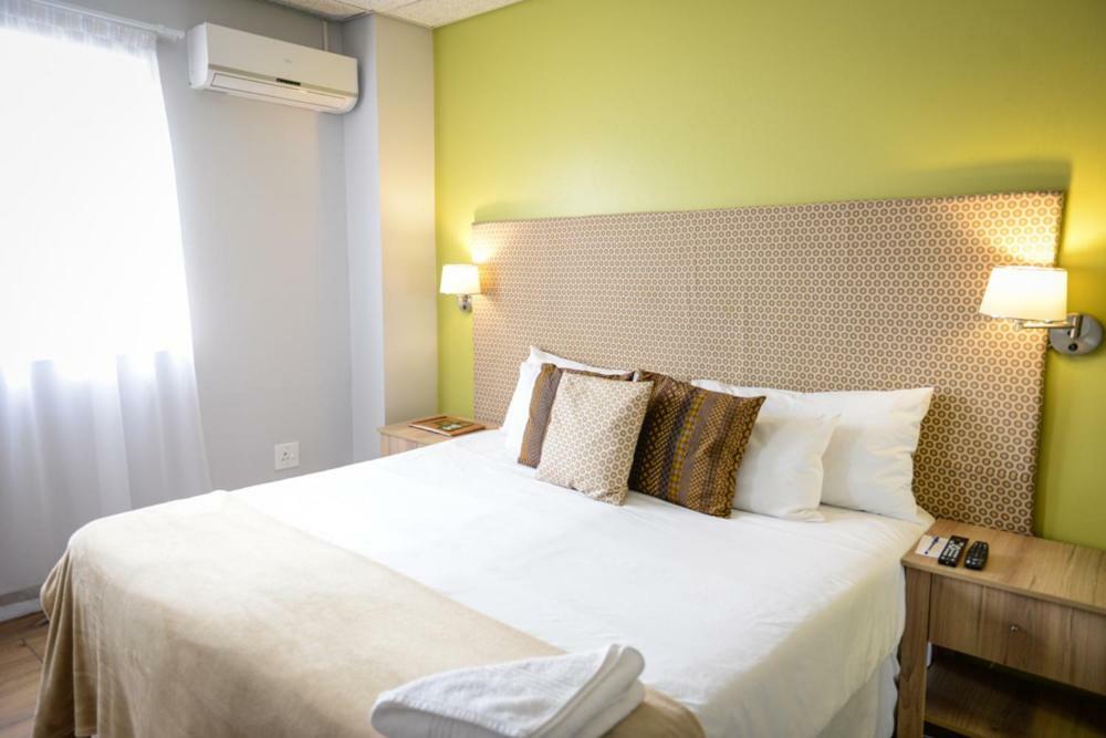 Hokahanya Inn & Conference Centre Масеру Екстериор снимка